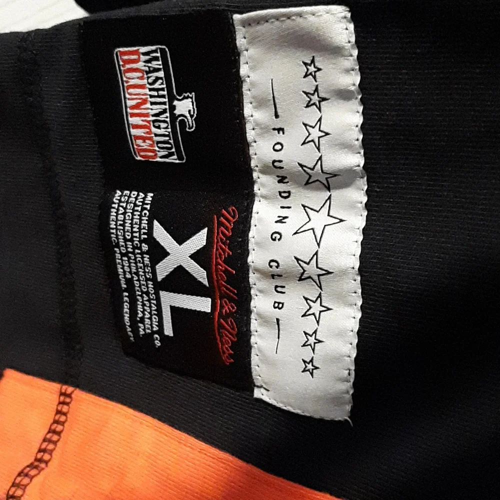 D.C. mitchell & ness long sleeved tee-shirt - Picture 4 of 5